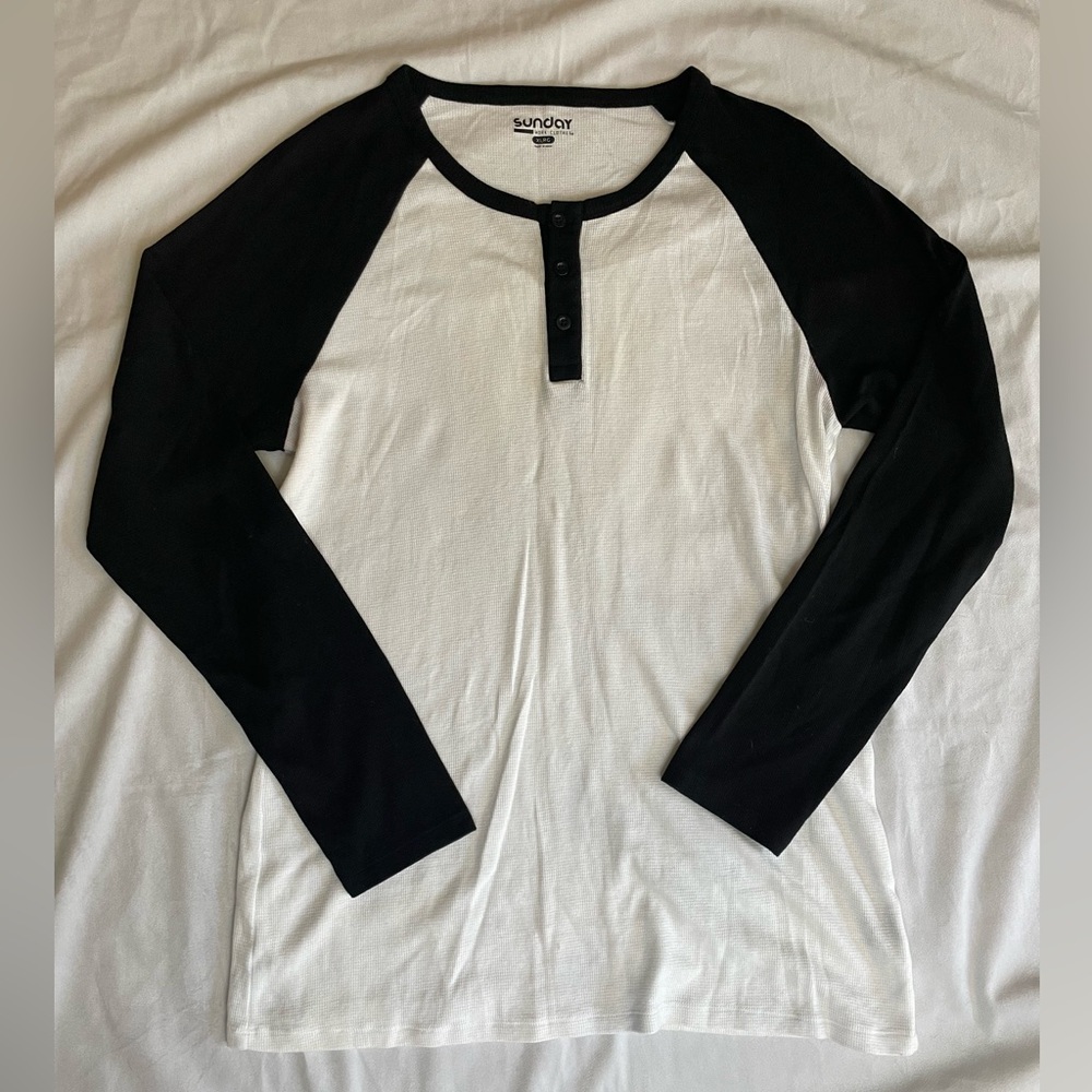 EUC. SUNDAY WORK CLOTHES MENS XL WAFFLE KNIT BLACK AND WHITE